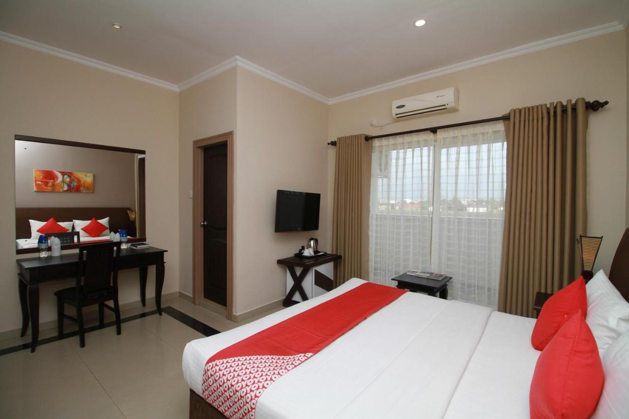 Oyo 317 Choy'S Waterfront Residence Negombo Exterior foto