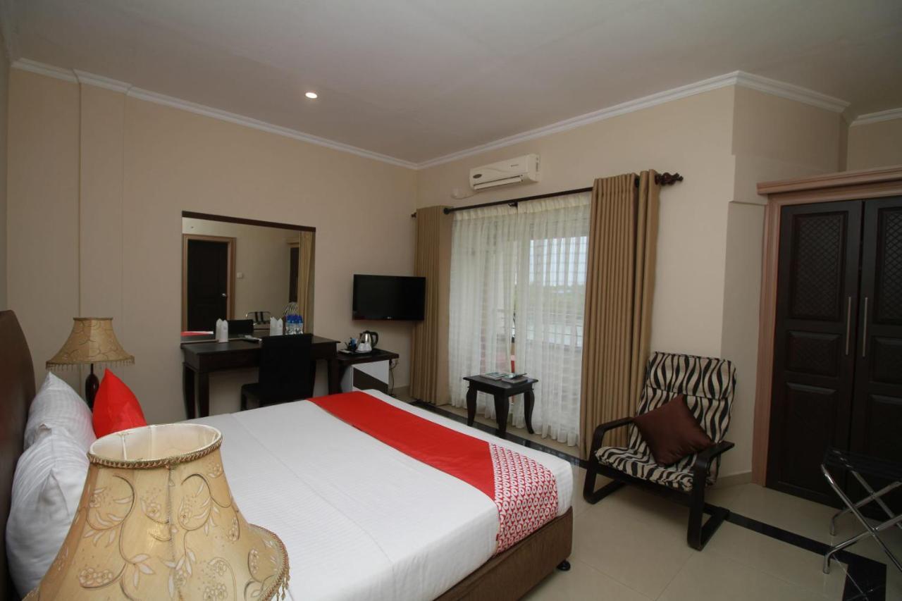 Oyo 317 Choy'S Waterfront Residence Negombo Exterior foto