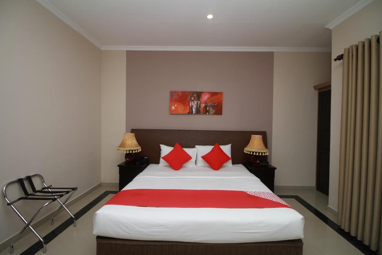 Oyo 317 Choy'S Waterfront Residence Negombo Exterior foto